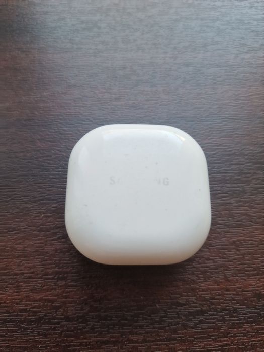 Samsung Galaxy buds 2, кейс без наушников
