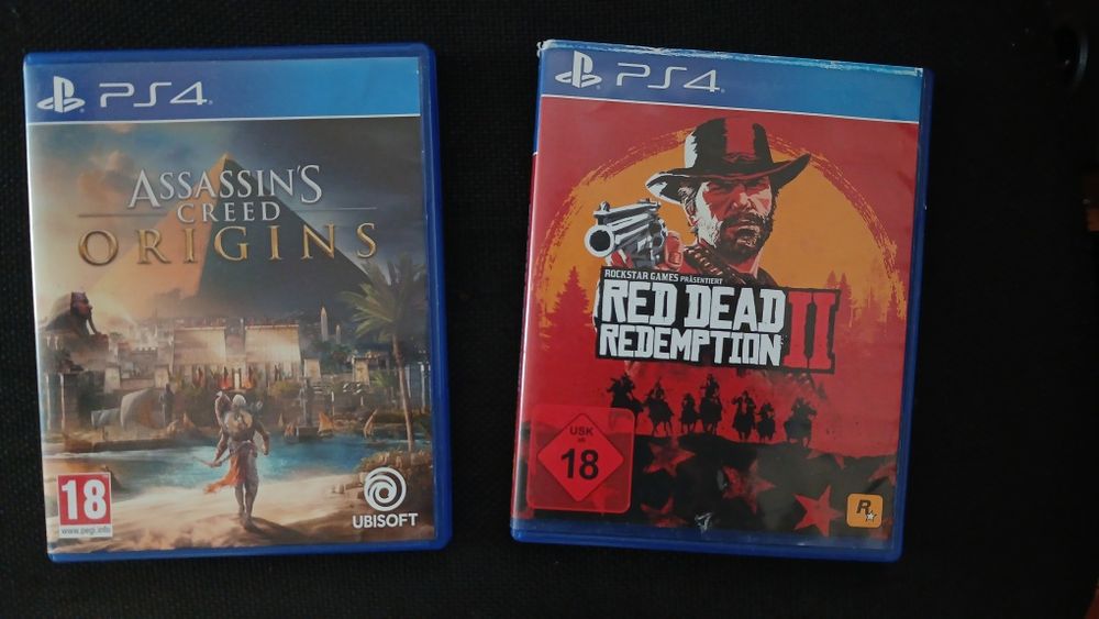 Vând jocuri de PlayStation 4