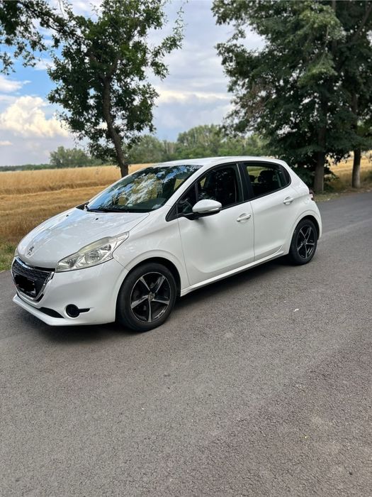 Peugeot 208 2013