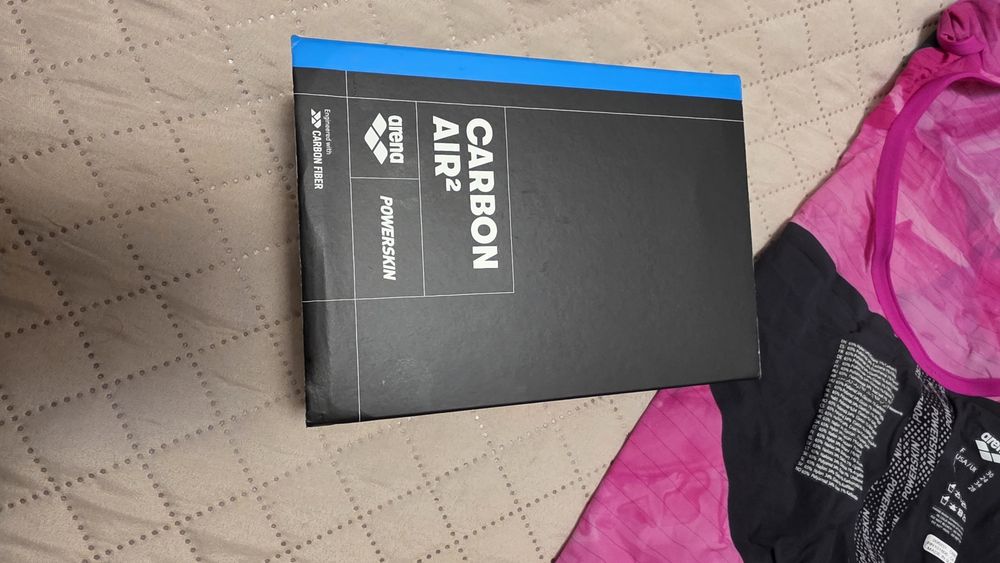 Дамски състезателен бански Arena carbon air2  размер uk24