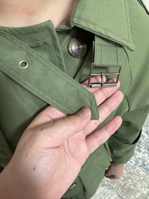 Плащ 38 размер (4-5класс) 4900тг