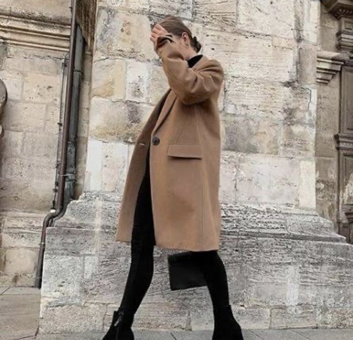 Пальто от бренда Zara