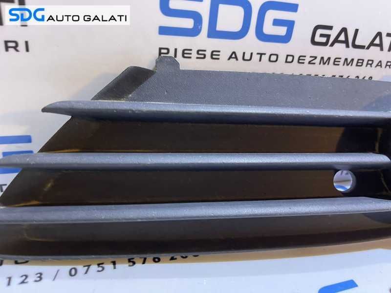 Grila Proiector Ceata Stanga Spoiler Bara Fata Opel Astra H 2004 - 2010 Cod 13126025 [V0228]