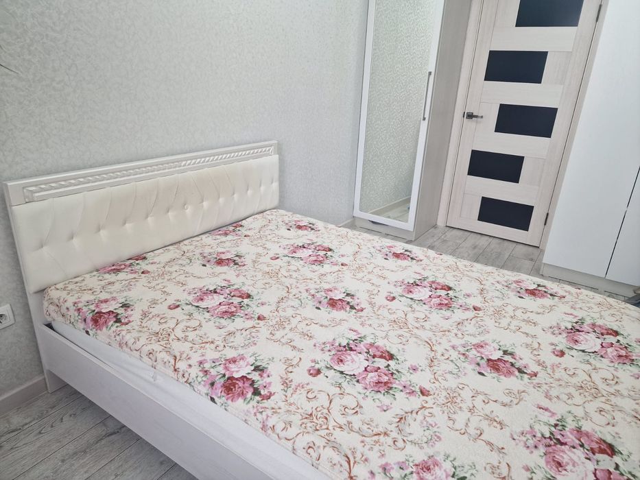 Двухспальная кровать