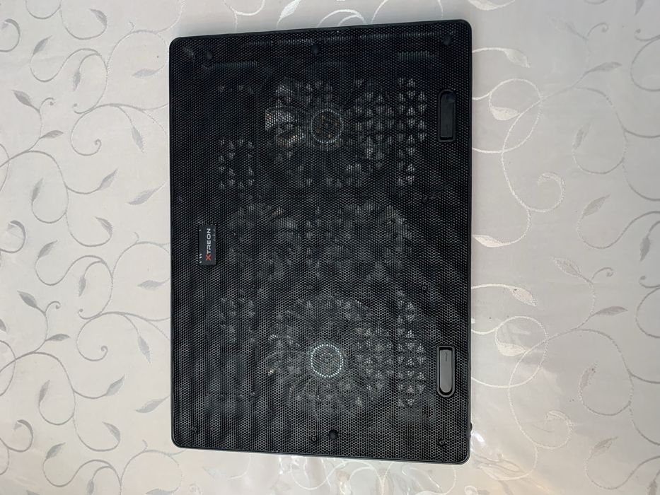 Подставко охлаждение для ноутбука