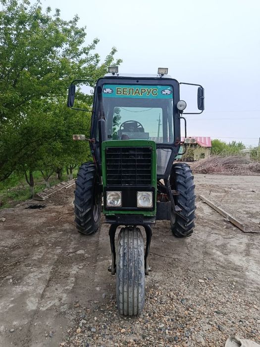 BELARUS 80 Traktori