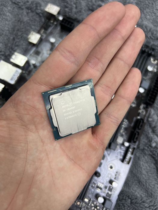 процессор I5 10400f, материнская плата gigabyte h470m k, кулер