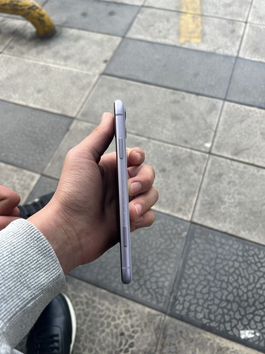 220$ iphone 11 yomkis - xotirasi 64  xolati ideal