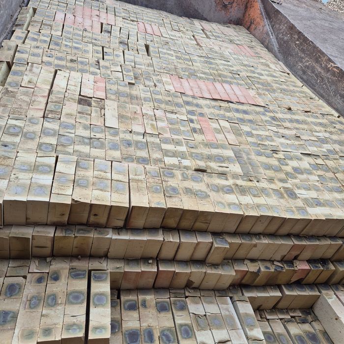 Кирпич красный кирпич