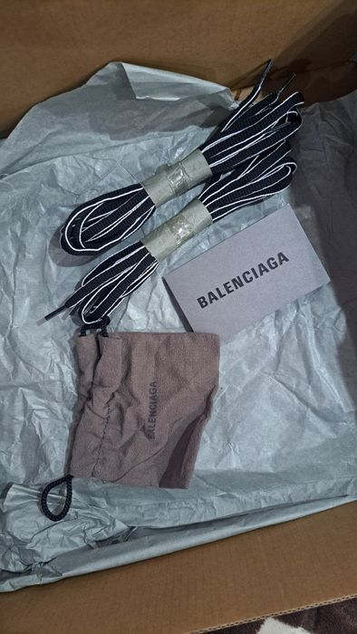 Balenciaga track led