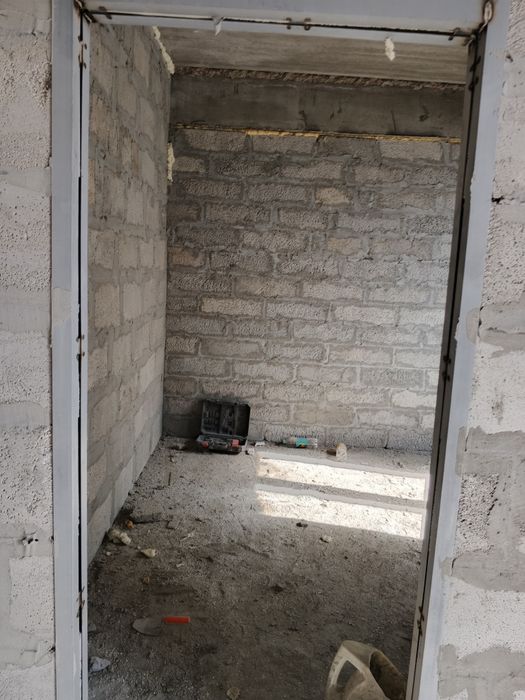 Vakzal orqasidan uy sotiladi 3 xonali
