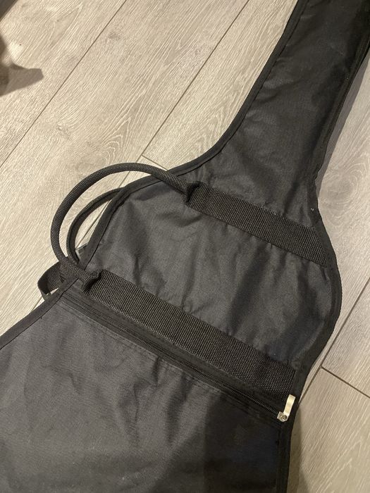 Гитара черная хорошая