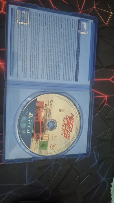 Продавам игра за ps4
