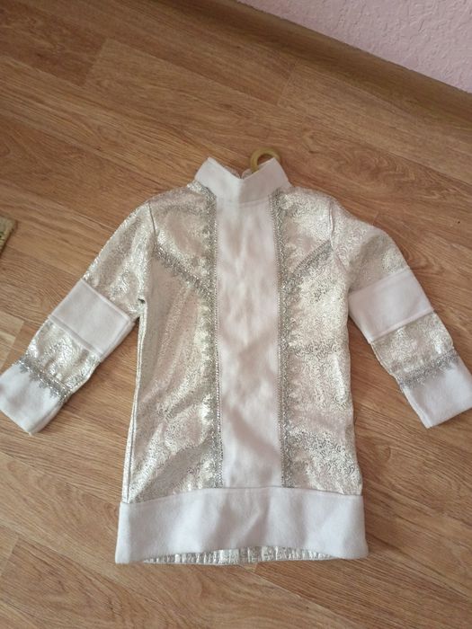 Продаю новогодние костюмы