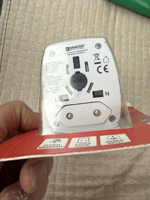 Adaptor de calatorie Skross Europa, Asia, America, Africa