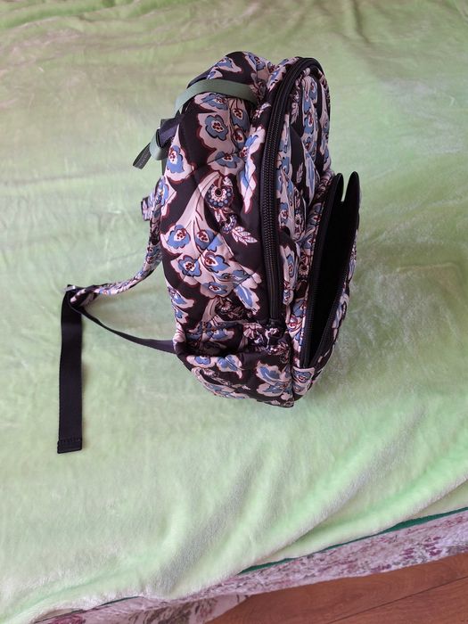 Дамска раница VERA BRADLEY,чисто нова