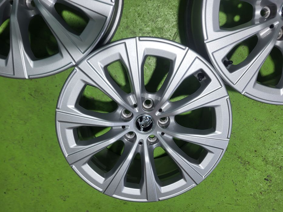 17 5x112 Skoda лети джанти 5х112 шкода