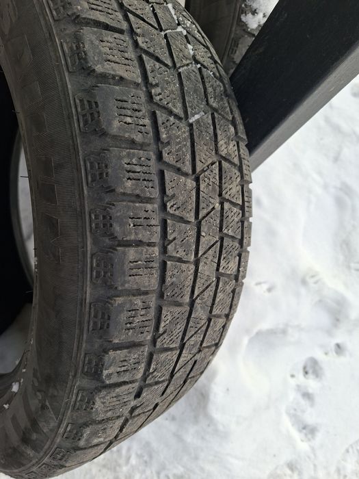 Продам 4 резины зимние