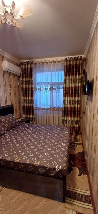 Продаю 3 комнатная квартира 10 микрорайон