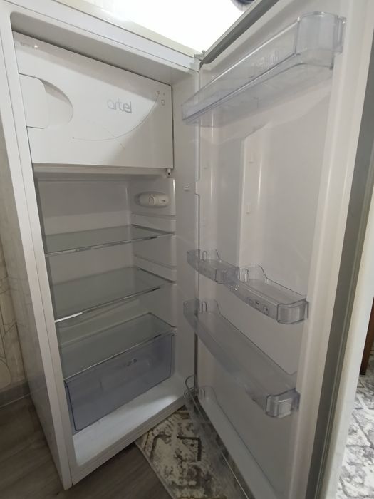 Продаётся холодильник artel в хорошем состоянии, работает отлично,б/у