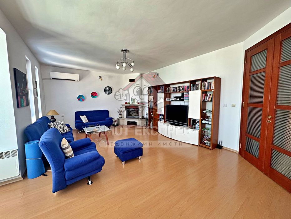 Продава се Етаж от къща в Асеновград - 255 кв.м за 981 €/кв.м - Снимка #1