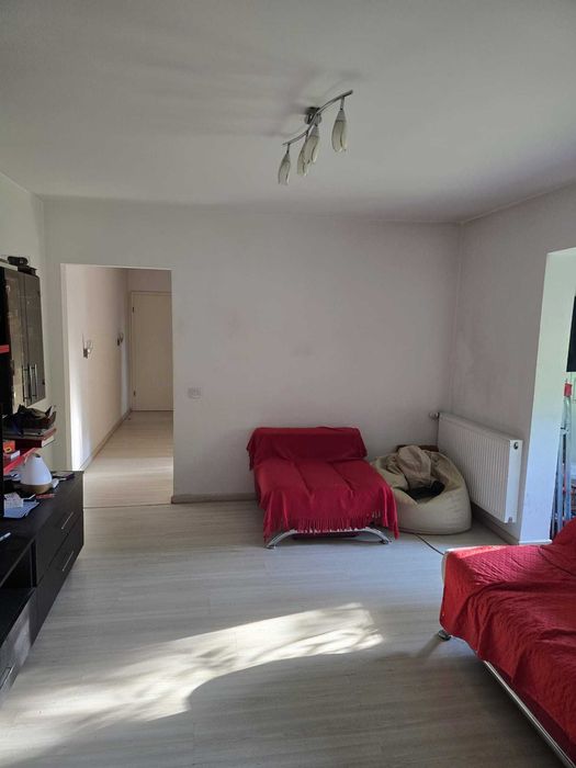 Apartament 3 camere parter cu balcon din constructia  blocului Circumvalatiunii  Favorit amenajat