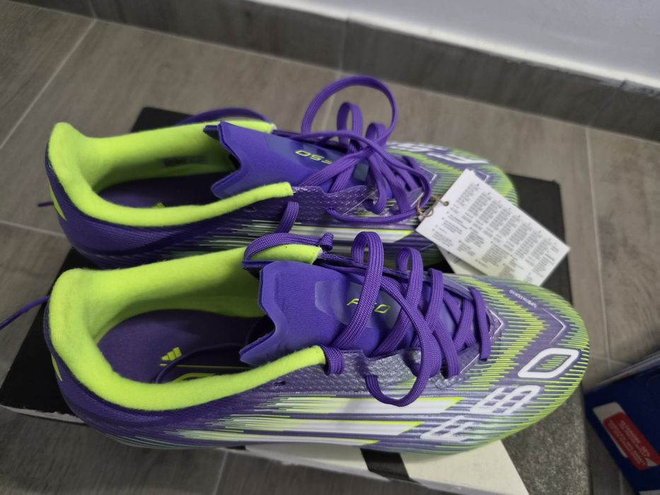 Ghete de fotbal F50 Elite