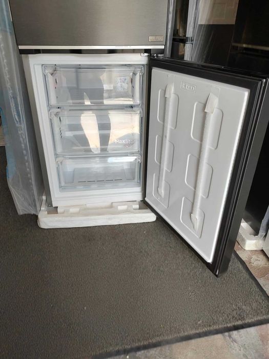 Чисто нов Хладилник с фризер BEKO-БЕКО 186.5 см Dark Inox No Frost ™