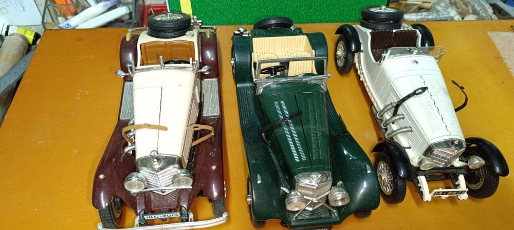 Masinuta macheta Burago 1/18