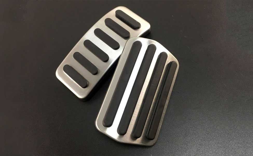 Ornamente INOX pedale R-Design - Volvo XC40