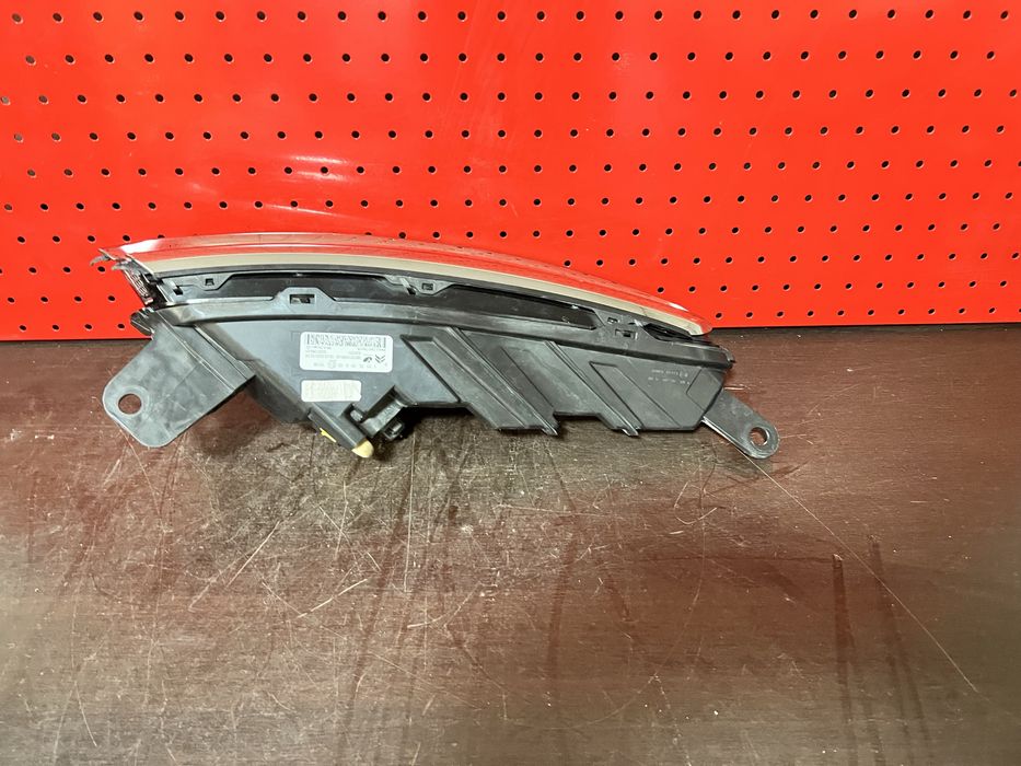 Lampa led lumina de zi semnalizare dreapta fata Citroen C3 an 2016-20