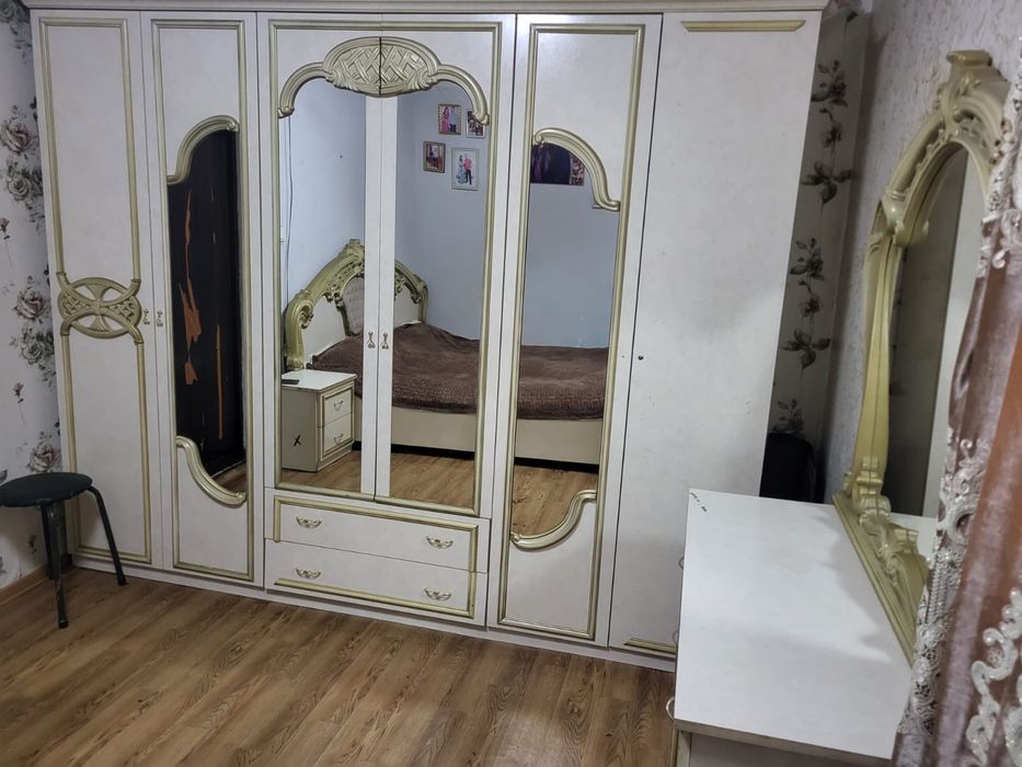 Срочно продам спальный гарнитур