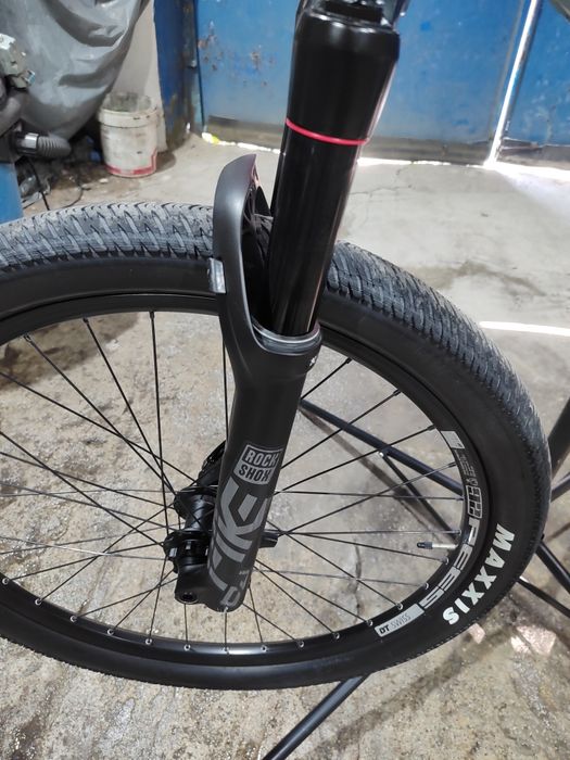 Продавам Canyon Stitched 720