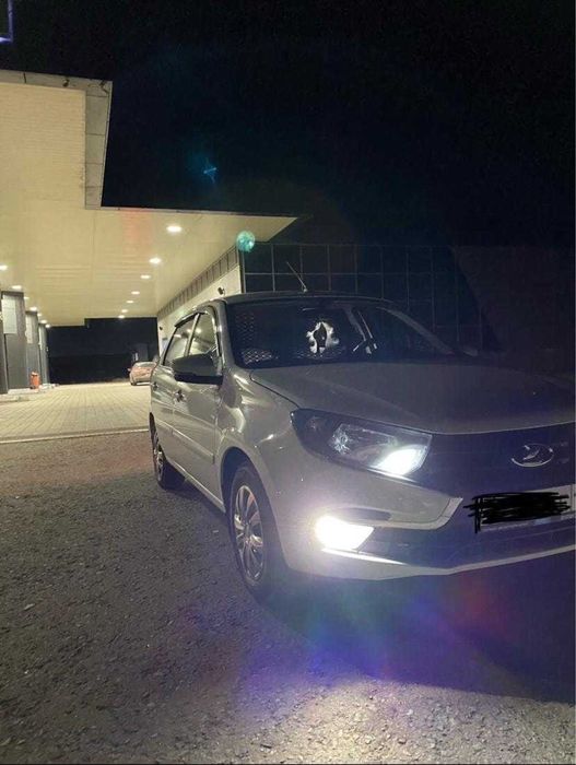 Машина Lada Granta