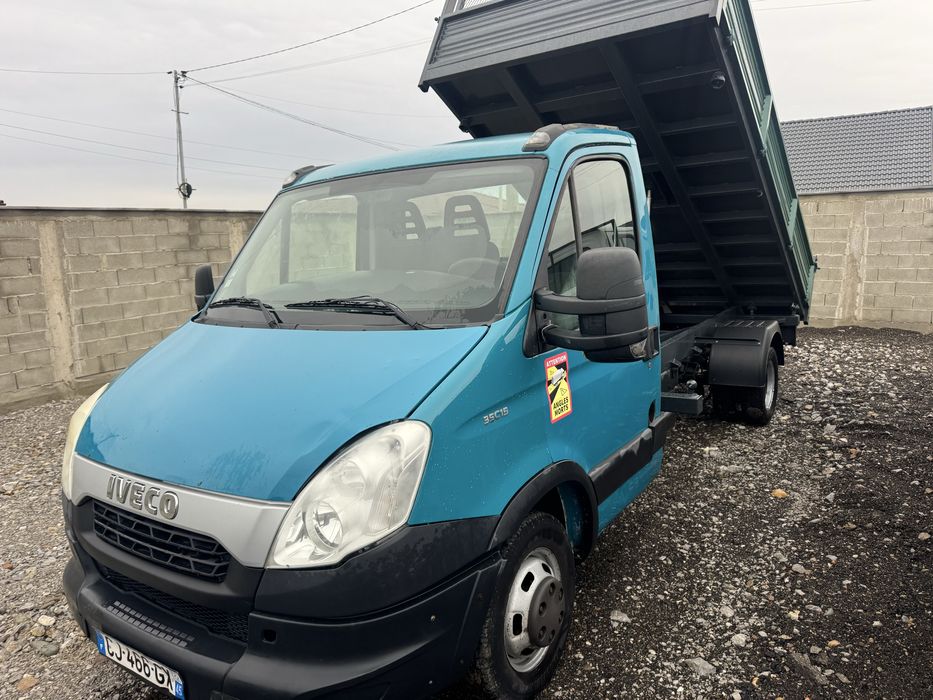 Iveco 35.15 badculabil pe 3 parti