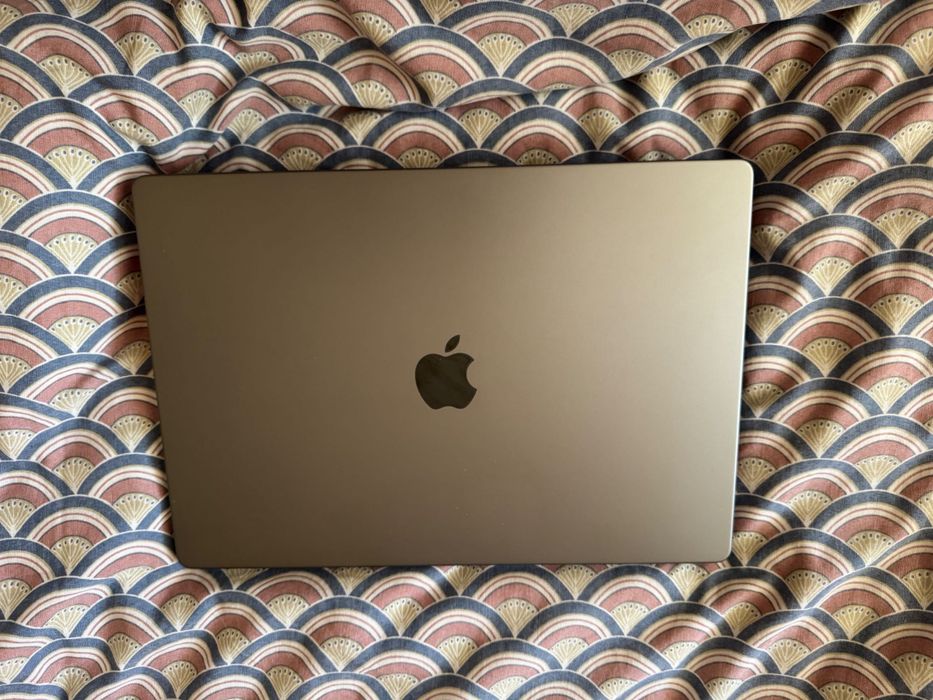 Macbook Pro 16 M1, 100%