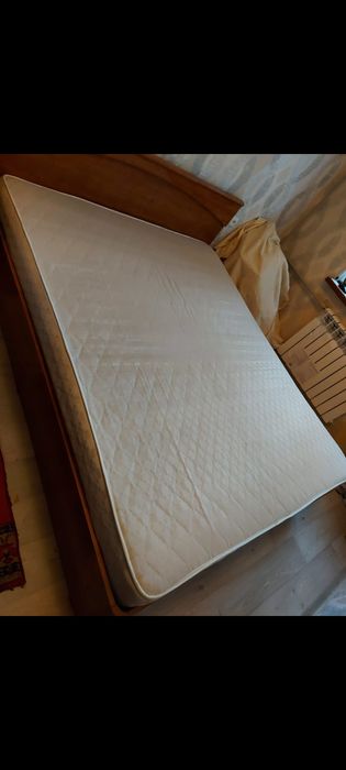 Спальная кровать