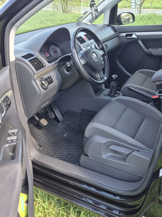 Volkswagen touran 1.4 tsi 140 cai 7 locuri an 2009 euro 5