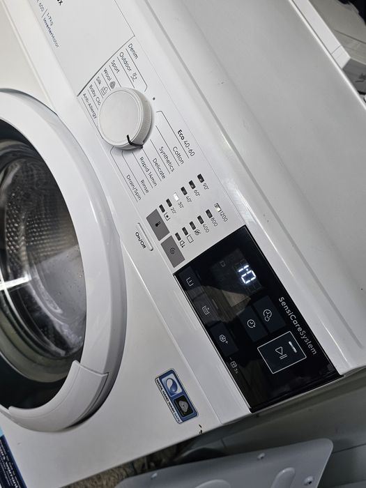 Masina de spalat Electrolux PerfectCare 600, 7 kg, inverter, stare buna
