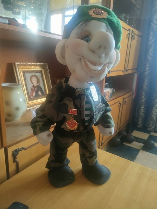 Продам куклу подарочную!!!