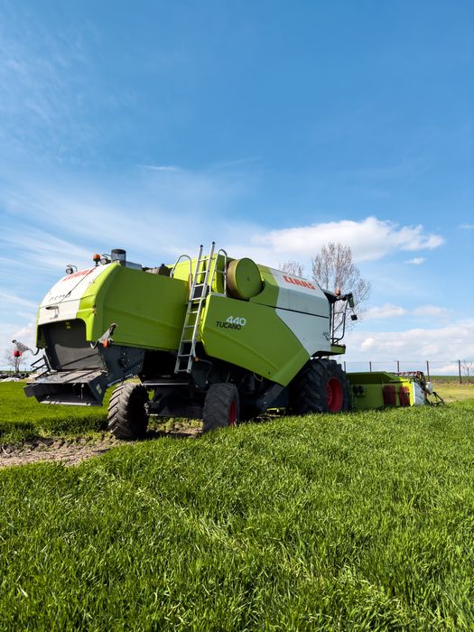 Combina CLAAS TUCANO 440 (2014)