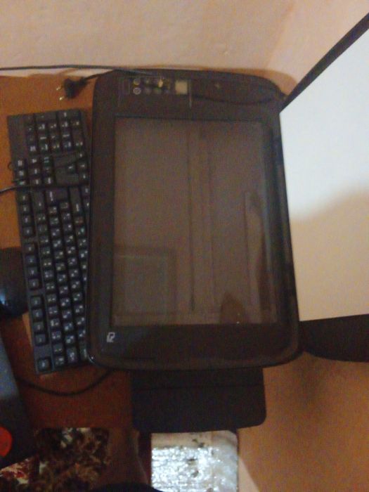 Noutbuk Acer holati yangi i prontir u xam yangi ozgina ishlagan