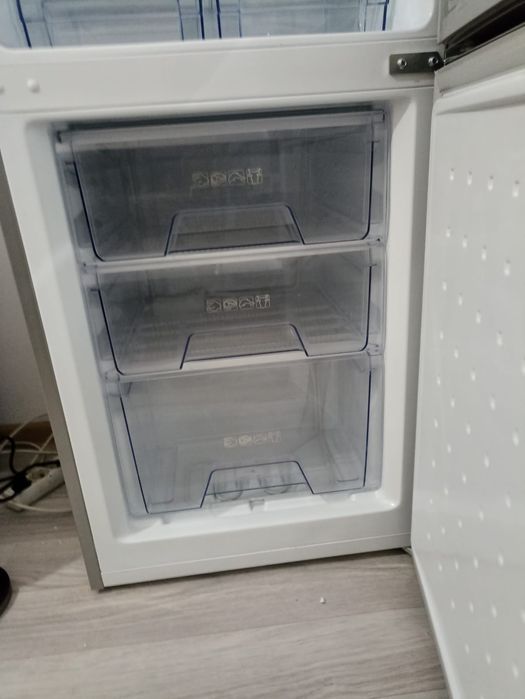 Холодильник новый