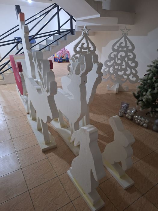 Продаётся новогодняя ёлка с игрушками