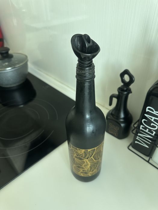 Интерьерная бутылка для масла