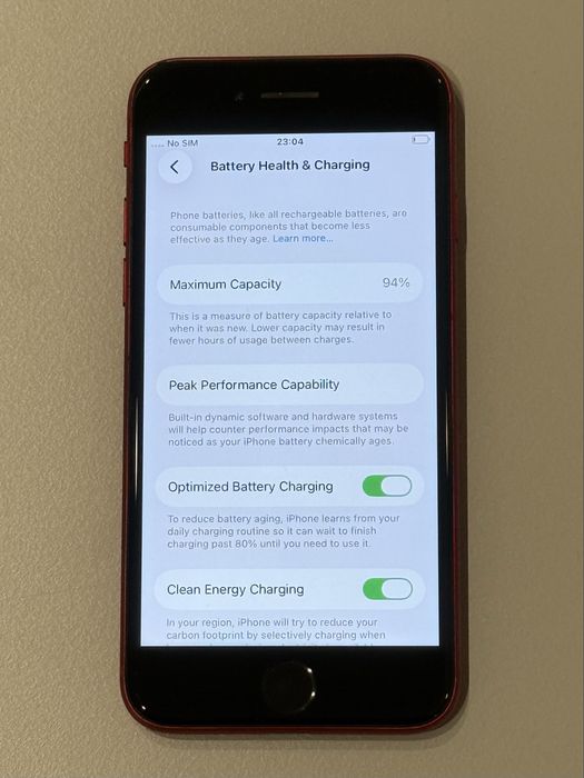 iPhone SE2020 Red 94% battery