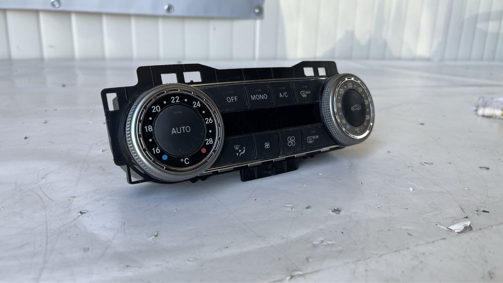 Панел за климатик Mercedes C W204 (2008-2015)