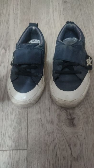 Прдам детские кеды