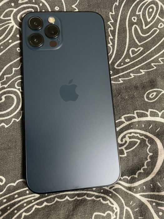 Продам iPhone 12 Pro