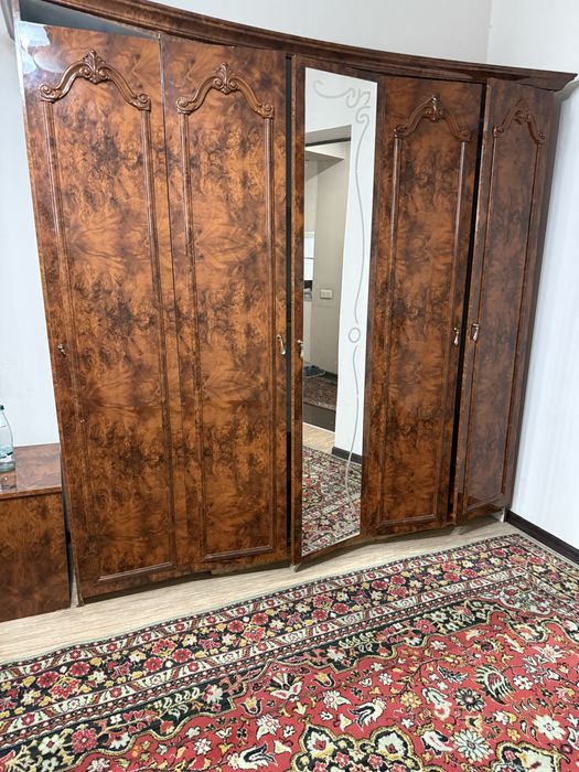 Спальный гарнитур